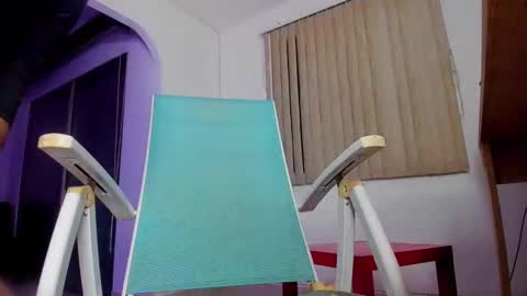 Snapshot of dereckhardd chatting on 03/11/25, 12:33 dereckhardd online show from 03/11/25, 12:33