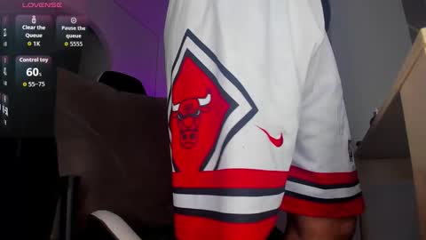 Snapshot of dereckhardd chatting on 09/28/25, 05:57 dereckhardd online show from 09/28/25, 05:57