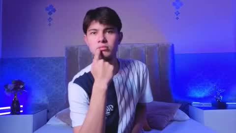 derek_sinn online show from 02/23/26, 08:06