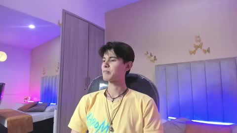 derek_sinn online show from 03/19/26, 08:02