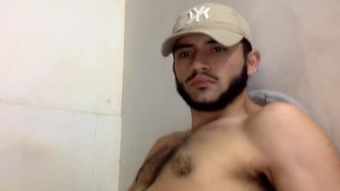 Snapshot of derek_smiith chatting on 10/06/25, 11:51 Derek smiith online show from 10/06/25, 11:51