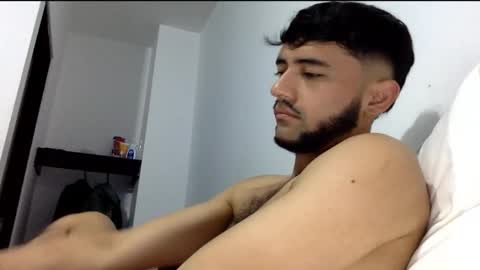 Snapshot of derek_smiith chatting on 11/18/25, 10:41 Derek smiith online show from 11/18/25, 10:41