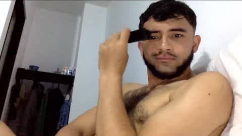 Snapshot of derek_smiith chatting on 11/19/25, 12:27 Derek smiith online show from 11/19/25, 12:27