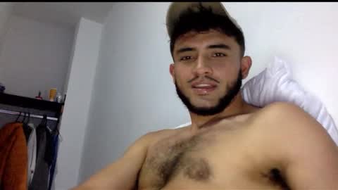 Snapshot of derek_smiith chatting on 11/28/25, 04:20 Derek smiith online show from 11/28/25, 04:20