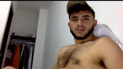 Snapshot of derek_smiith chatting on 11/29/25, 06:49 Derek smiith online show from 11/29/25, 06:49