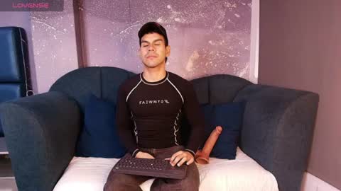 derek_voss online show from 06/24/26, 11:09
