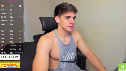 Snapshot of derekcb chatting on 12/03/25, 11:41 Derekcb online show from 12/03/25, 11:41