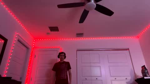 Snapshot of derekdings chatting on 12/10/24, 11:08 derekdings online show from 12/10/24, 11:08