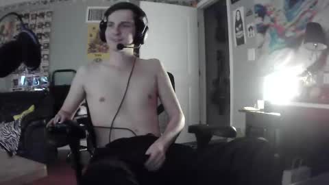 Snapshot of derekdings chatting on 12/21/24, 07:13 derekdings online show from 12/21/24, 07:13