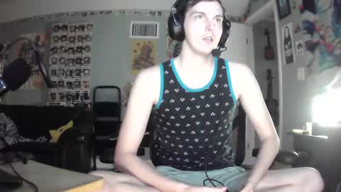 Snapshot of derekdings chatting on 12/22/24, 01:23 derekdings online show from 12/22/24, 01:23