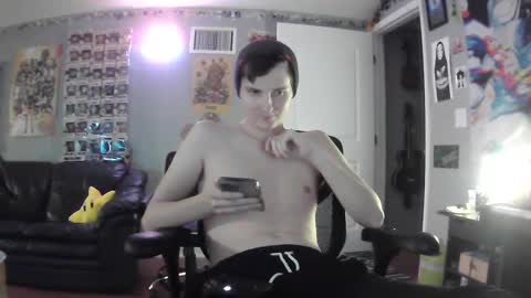 Snapshot of derekdings chatting on 12/31/24, 03:23 derekdings online show from 12/31/24, 03:23