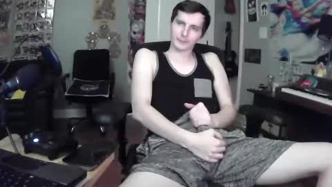 Snapshot of derekdings chatting on 02/08/25, 12:28 derekdings online show from 02/08/25, 12:28