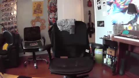 Snapshot of derekdings chatting on 02/21/25, 02:59 derekdings online show from 02/21/25, 02:59