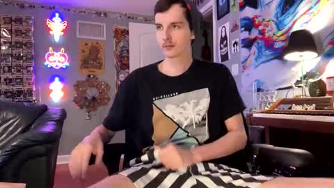 Snapshot of derekdings chatting on 09/22/25, 01:57 derekdings online show from 09/22/25, 01:57