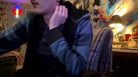 Snapshot of derekdings chatting on 10/19/25, 07:42 derekdings online show from 10/19/25, 07:42