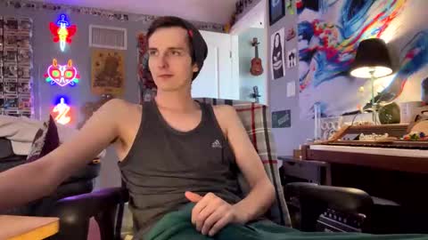 Snapshot of derekdings chatting on 11/16/25, 08:36 derekdings online show from 11/16/25, 08:36