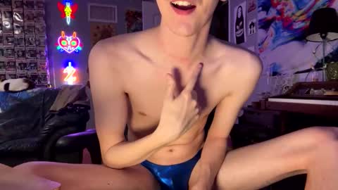 Snapshot of derekdings chatting on 12/03/25, 12:29 derekdings online show from 12/03/25, 12:29