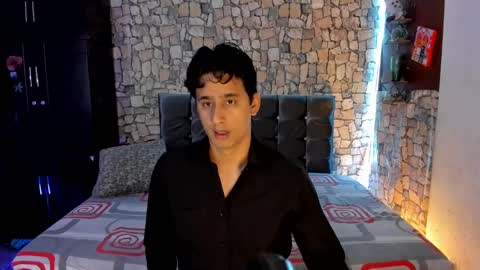 Snapshot of derekk_cute chatting on 01/22/25, 03:09 DEREKK online show from 01/22/25, 03:09