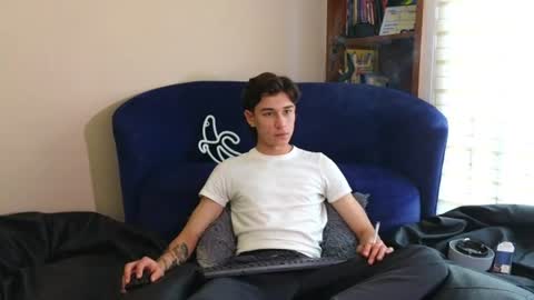 Derek online show from 06/16/26, 09:28