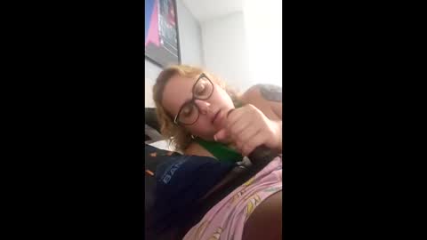 Derk  Mae online show from 04/12/26, 08:58