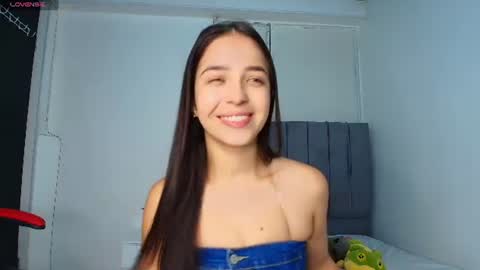 Snapshot of derly_cuervo703031 chatting on 06/09/26, 07:25 derly_cuervo703031 online show from 06/09/26, 07:25