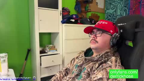 Snapshot of derrick_hose chatting on 01/10/25, 09:10 Derrick Hose online show from 01/10/25, 09:10