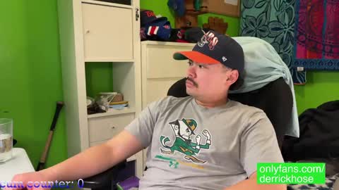 Snapshot of derrick_hose chatting on 01/21/25, 01:50 Derrick Hose online show from 01/21/25, 01:50