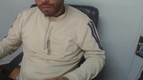 Snapshot of derrik_ chatting on 01/14/26, 11:49 online show from 01/14/26, 11:49