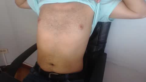 Snapshot of derrik_ chatting on 02/17/26, 03:51 online show from 02/17/26, 03:51