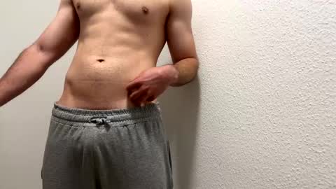 Snapshot of dertom_xxx chatting on 11/22/25, 03:27 Tom online show from 11/22/25, 03:27