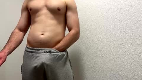 Snapshot of dertom_xxx chatting on 02/02/26, 10:08 Tom online show from 02/02/26, 10:08