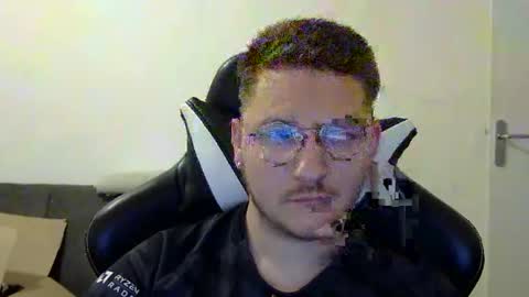 Snapshot of dervechi chatting on 10/04/25, 11:19 dervechi online show from 10/04/25, 11:19