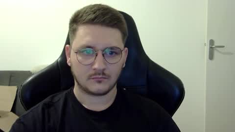 Snapshot of dervechi chatting on 10/09/25, 04:05 dervechi online show from 10/09/25, 04:05