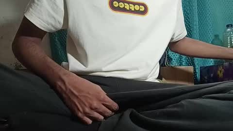 desi_boy799417 online show from 02/11/25, 11:21