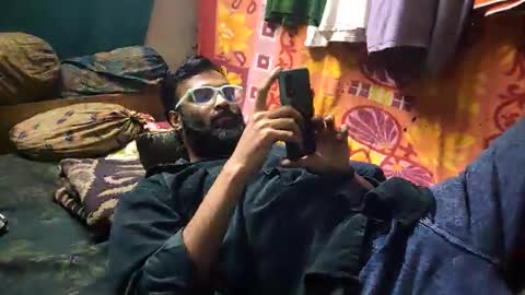 desi_boy799417 online show from 10/19/25, 02:29