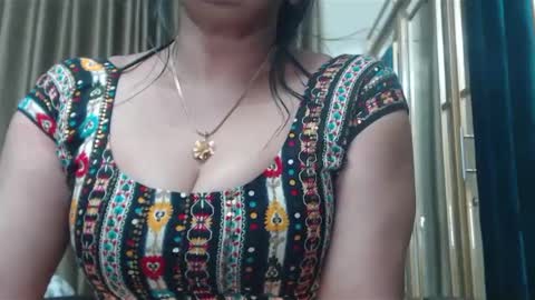 Maisa online show from 01/27/25, 05:48