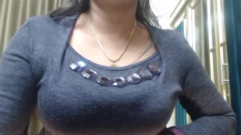 Maisa online show from 02/13/25, 04:07