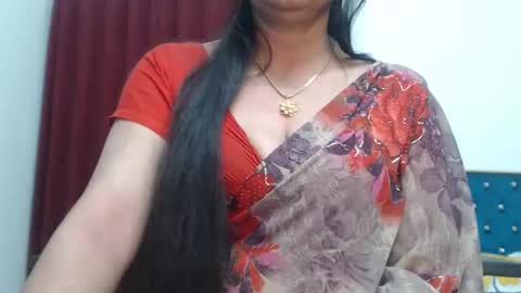 Maisa online show from 09/15/25, 05:02