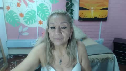 Snapshot of desire_latin chatting on 04/11/26, 03:16 VALERIA online show from 04/11/26, 03:16