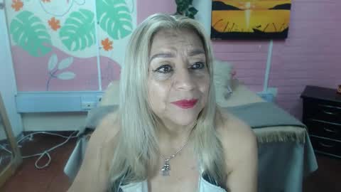 Snapshot of desire_latin chatting on 04/13/26, 03:39 VALERIA online show from 04/13/26, 03:39