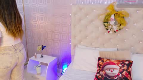 Sara Desire online show from 11/27/25, 12:18