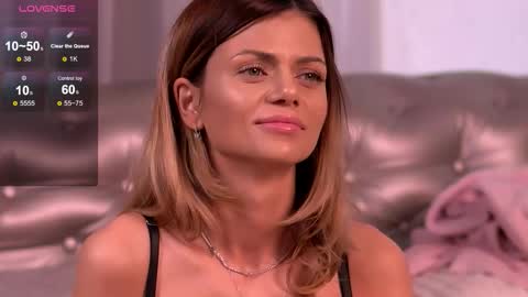 Snapshot of desiredmia_ chatting on 01/15/26, 06:29 Mia online show from 01/15/26, 06:29