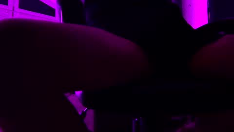 Snapshot of desiredsnack chatting on 01/17/26, 04:06 lecram online show from 01/17/26, 04:06