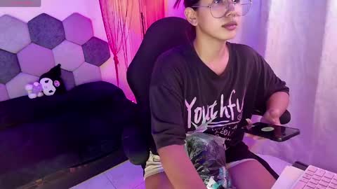 TORI AND MR. BEAR online show from 05/03/26, 06:36