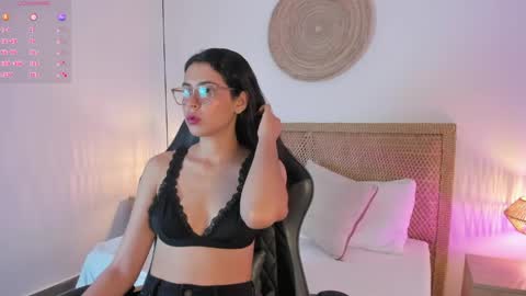 desire online show from 05/08/26, 12:10