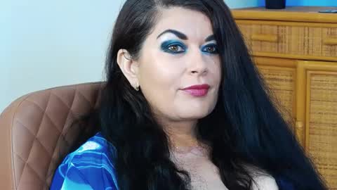 HellenMoon online show from 10/08/25, 05:49