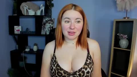 Snapshot of desirelayla chatting on 12/08/24, 11:14 LAYLA online show from 12/08/24, 11:14