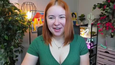 Snapshot of desirelayla chatting on 09/19/25, 06:26 LAYLA online show from 09/19/25, 06:26