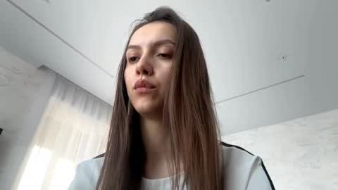 Snapshot of desirewingard chatting on 04/09/26, 02:44 Ksenia online show from 04/09/26, 02:44