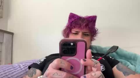 Dezmond online show from 10/21/25, 07:25